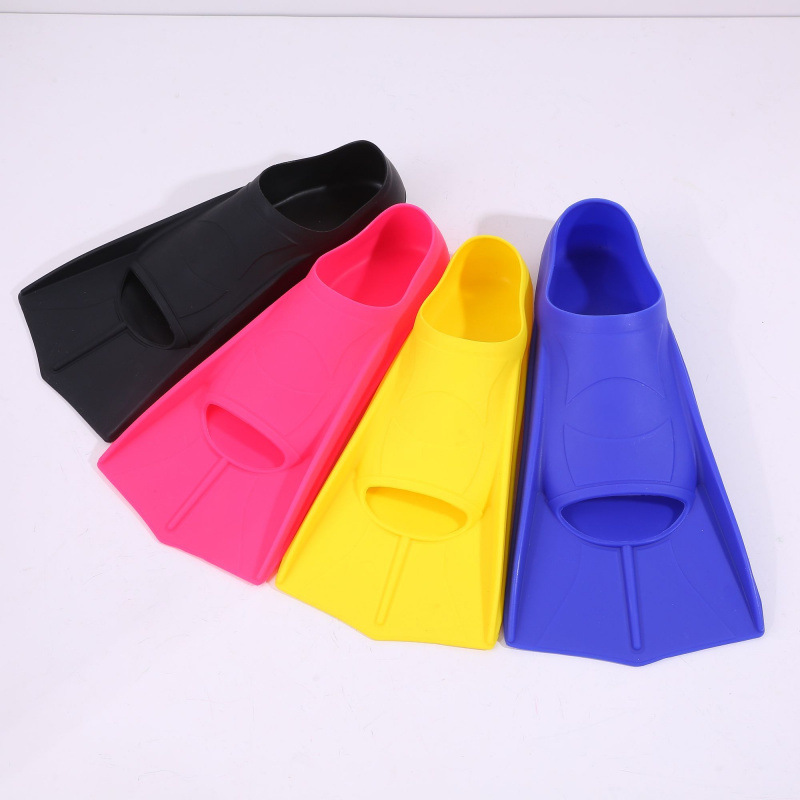 Professional Swimming Fins for Men and Women, Silicone Freestyle Professional Diving Adult Training Breaststroke Fin Equipment