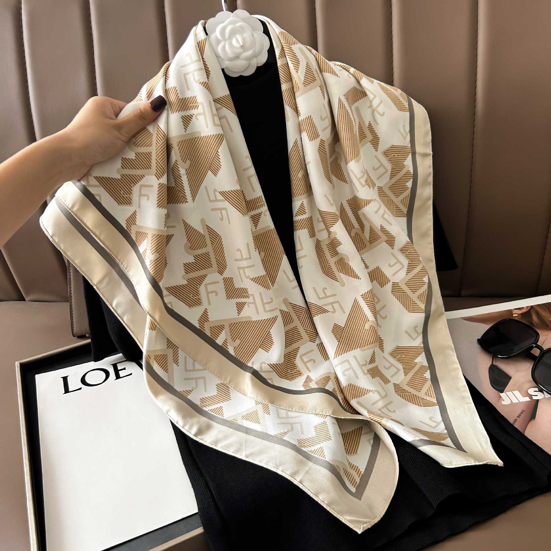 Picture of New 90cm Large Square Silk Elegant High-grade Decorative Shawl Women's Silk Scarf Fashion All-match Professional Scarf