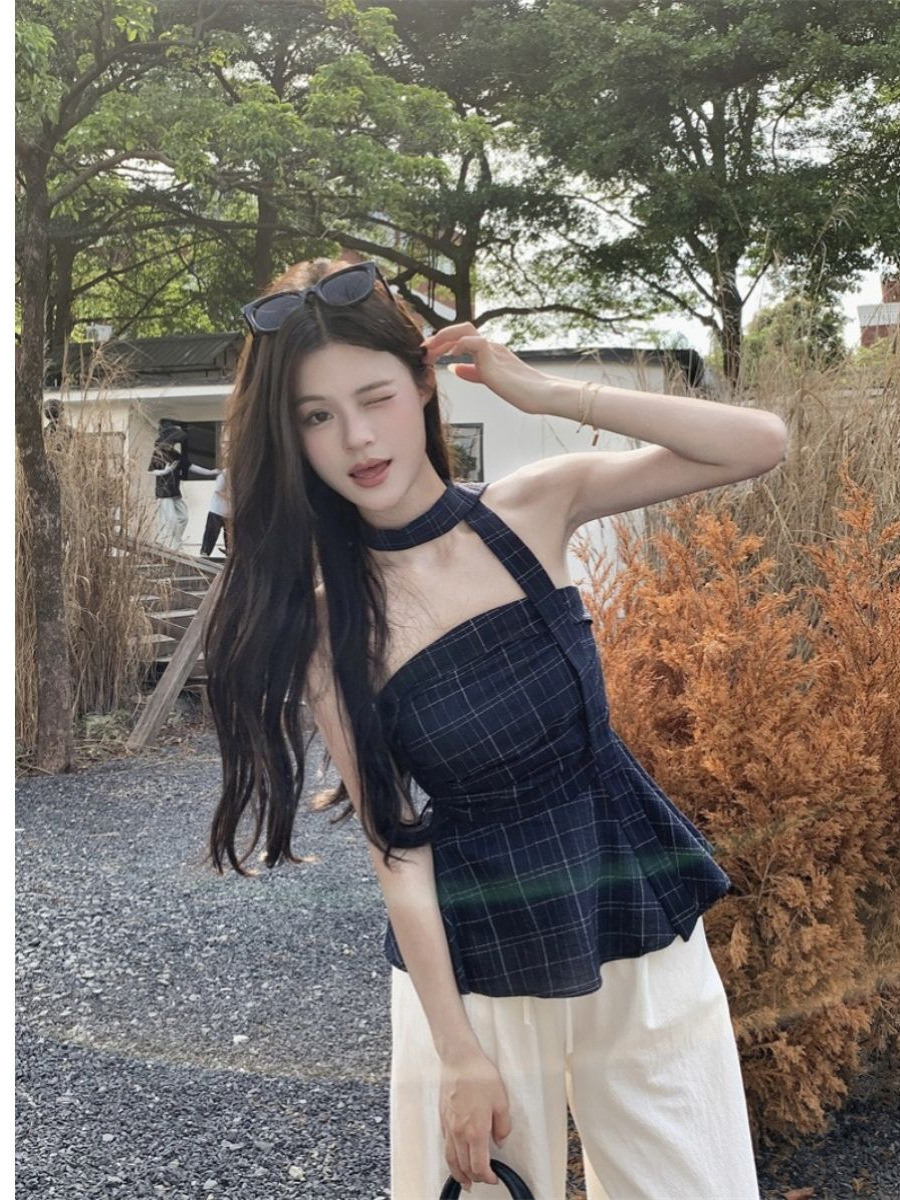 Picture of Retro Hot Girl Chic Plaid Tube Top Women's 2025 Summer Waist Lace Sexy Off-Shoulder Top