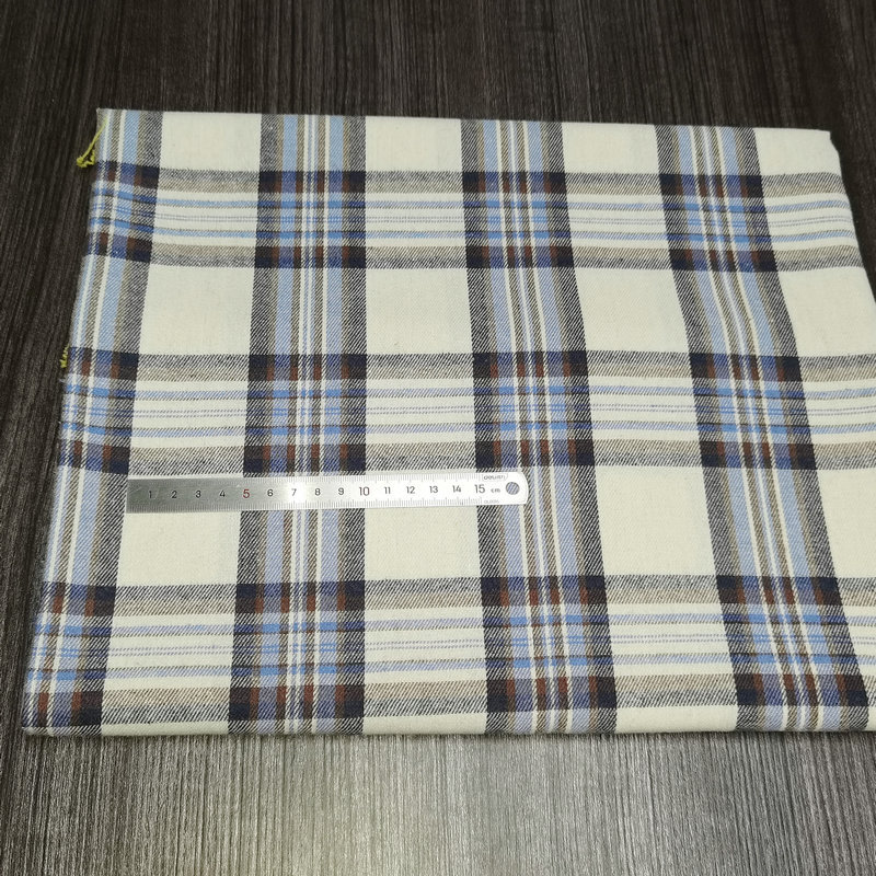 Picture of in stock brushed plaid fabric spring and summer women's shirt cloth 21 polyester cotton woven flannel plaid lining
