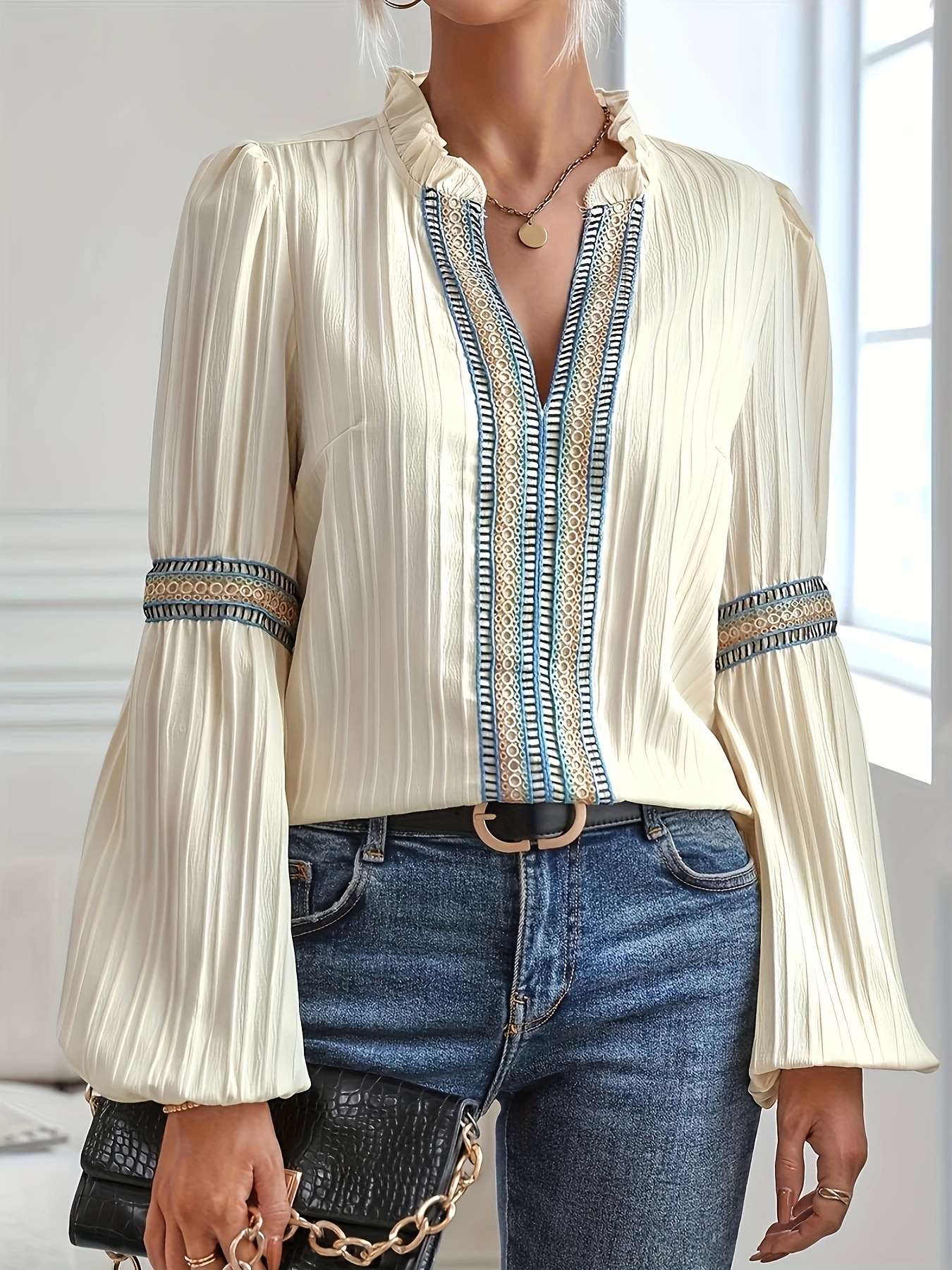 2024 New Lantern Sleeve Loose and Simple Plain Lace Splicing V Neck Shirt