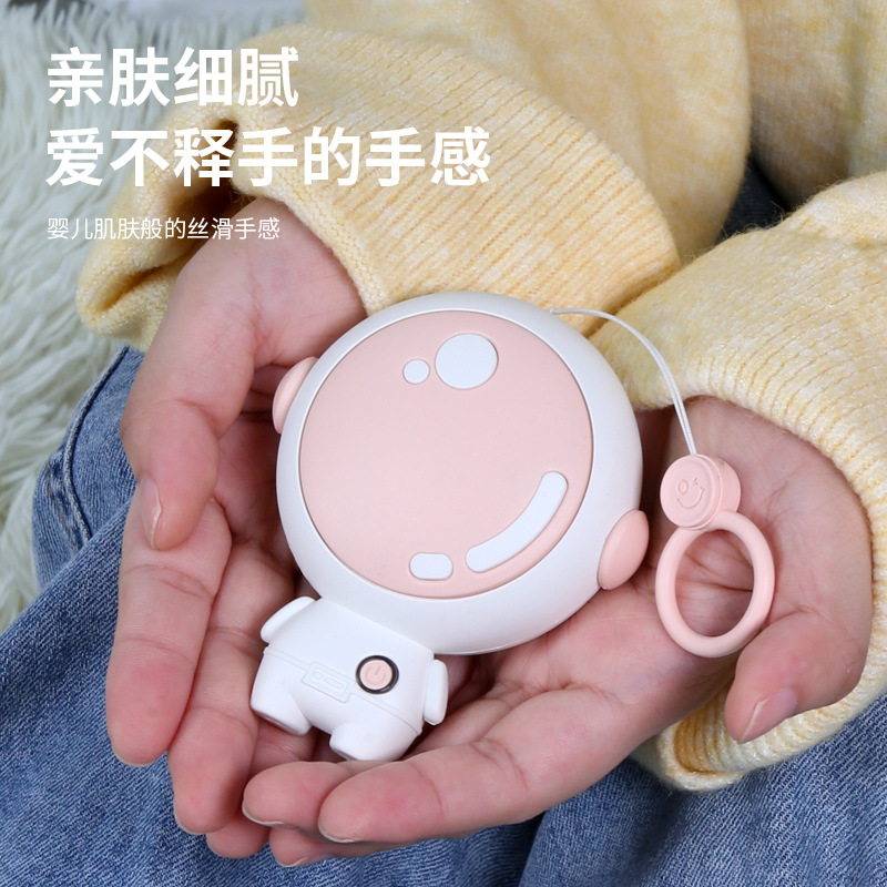 2022 new astronaut hand warmer usb rechargeable portable mini spaceman hand warmer gift wholesale
