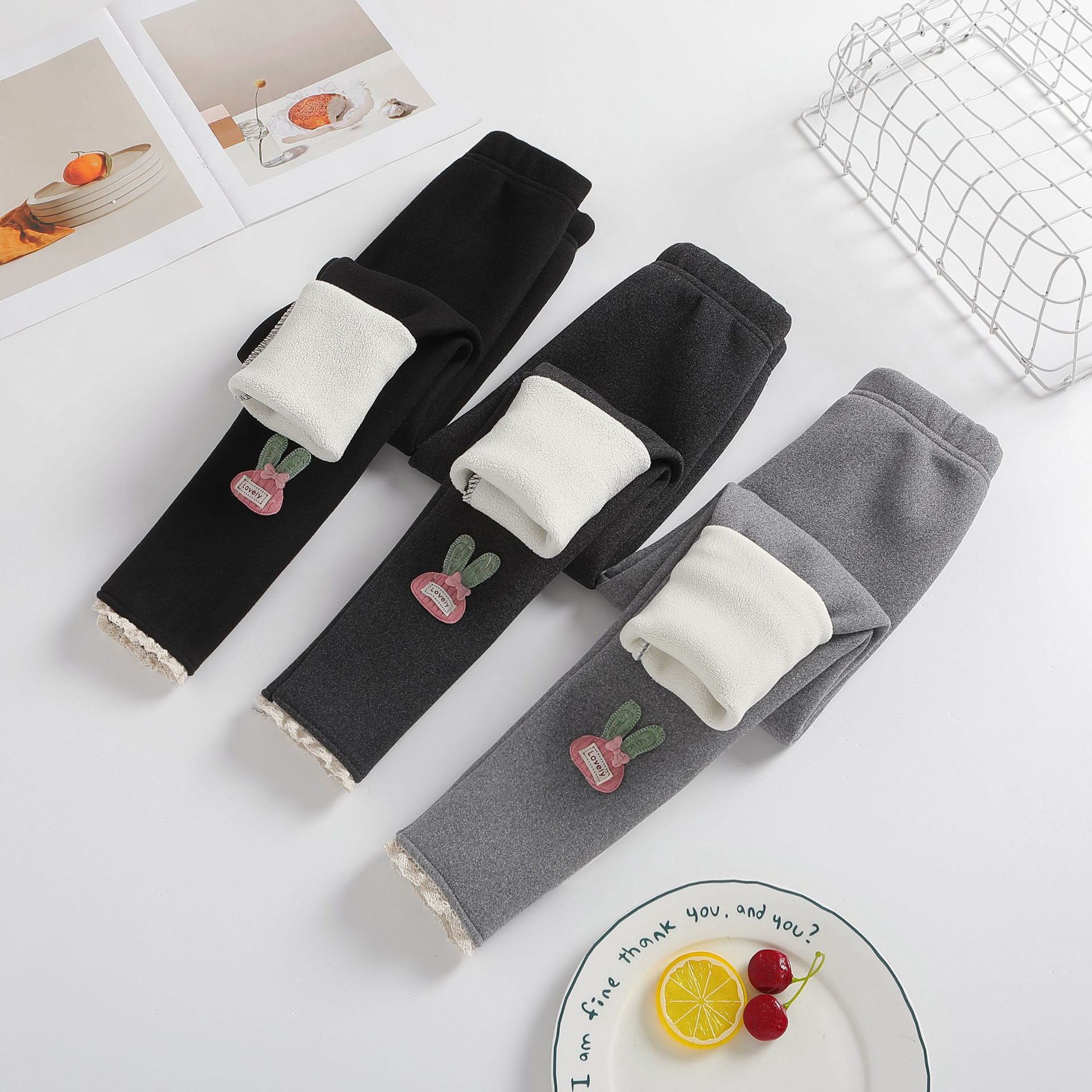 Picture of Girls' Winter Wear fleece-lined Thickened Leggings Children's Autumn and Winter Integrated Fleece Outer Wearing Western Style Baby Warm Long Pants