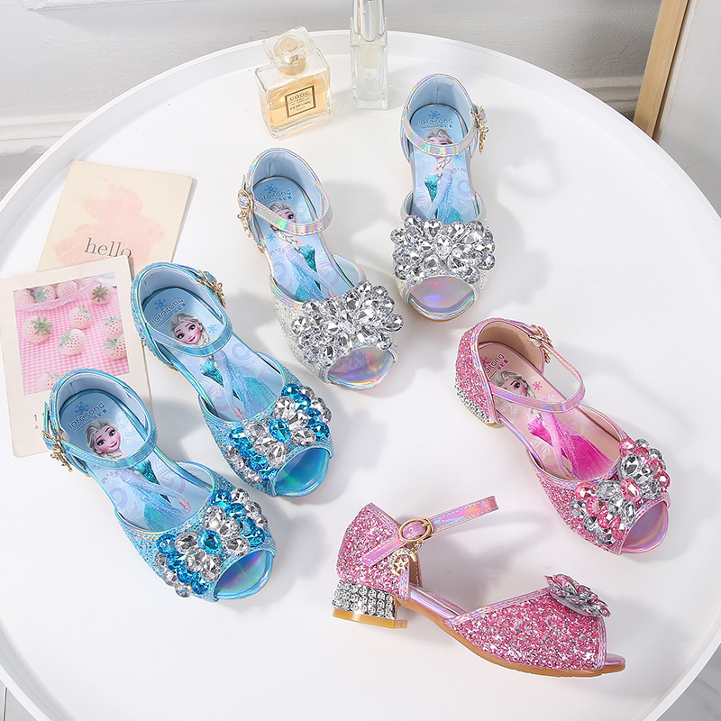 New Fashion Rhinestone Flower 2025 Spring and Summer Little Girl High Heels Princess Style Performance Children Soft-soled Leather Sandals