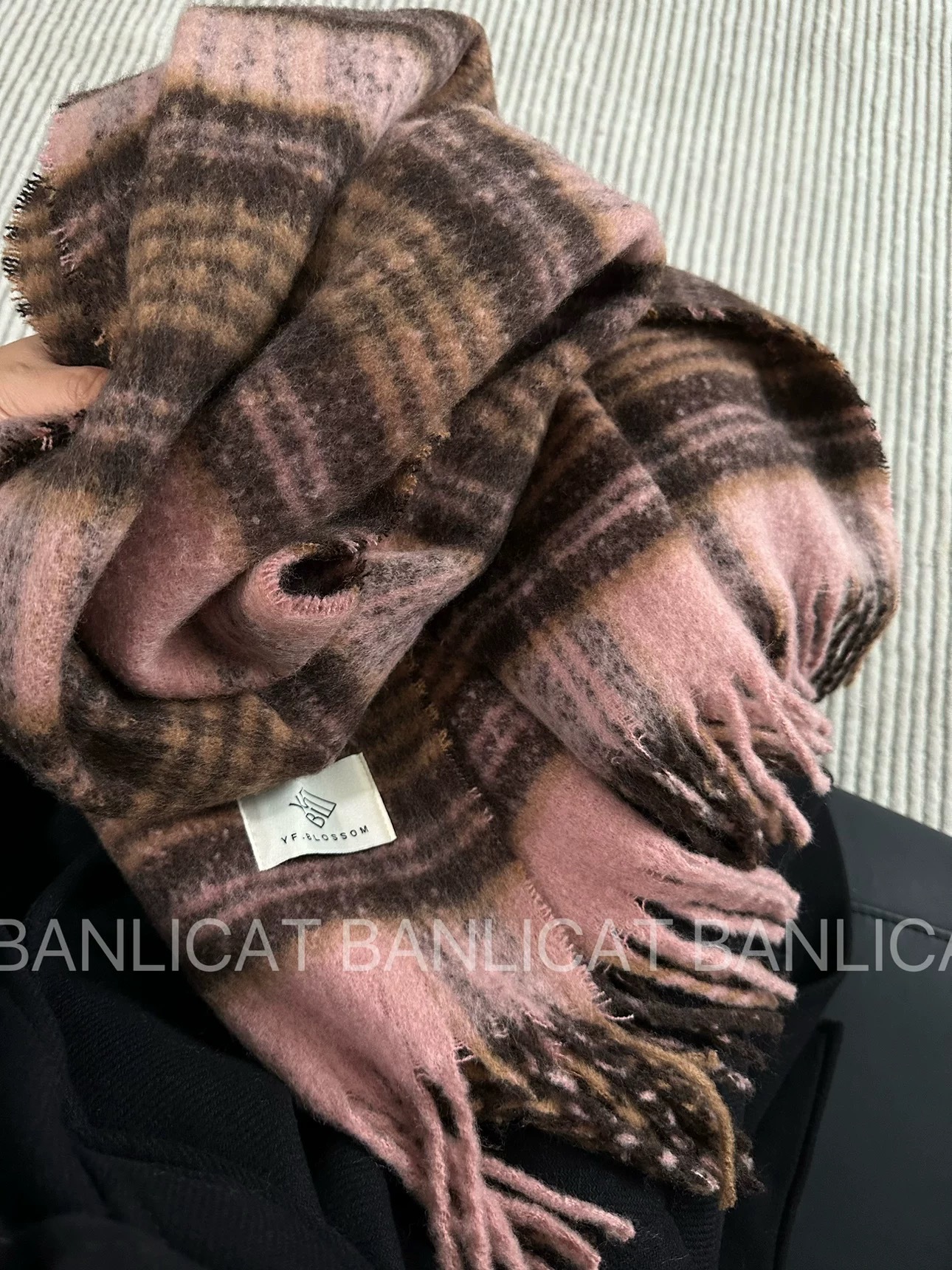 Picture of Cross-border solid color new imitation cashmere scarf women's autumn and winter thickened warm shawl solid color student scarf men's wholesale