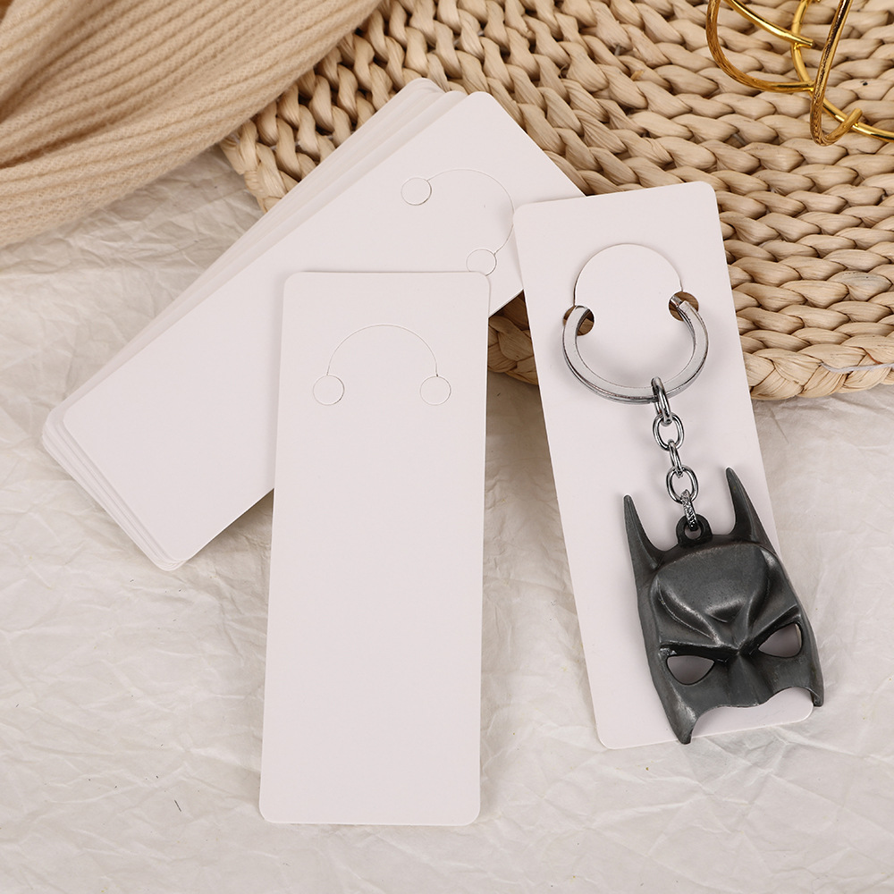 Simple Pure White Perforated Keychain Pendant Display Cardboard Cardboard Jewelry Packaging Mobile Phone Chain Embossed Cardboard