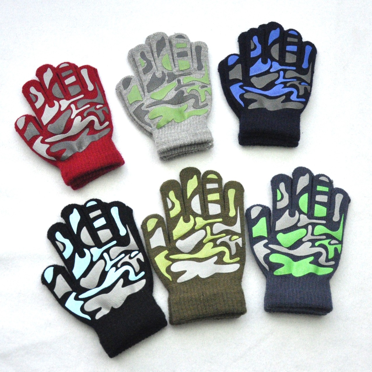 4-10 years old children's outdoor sports mountain climbing non-slip gloves winter warm cold-proof military training camouflage gloves