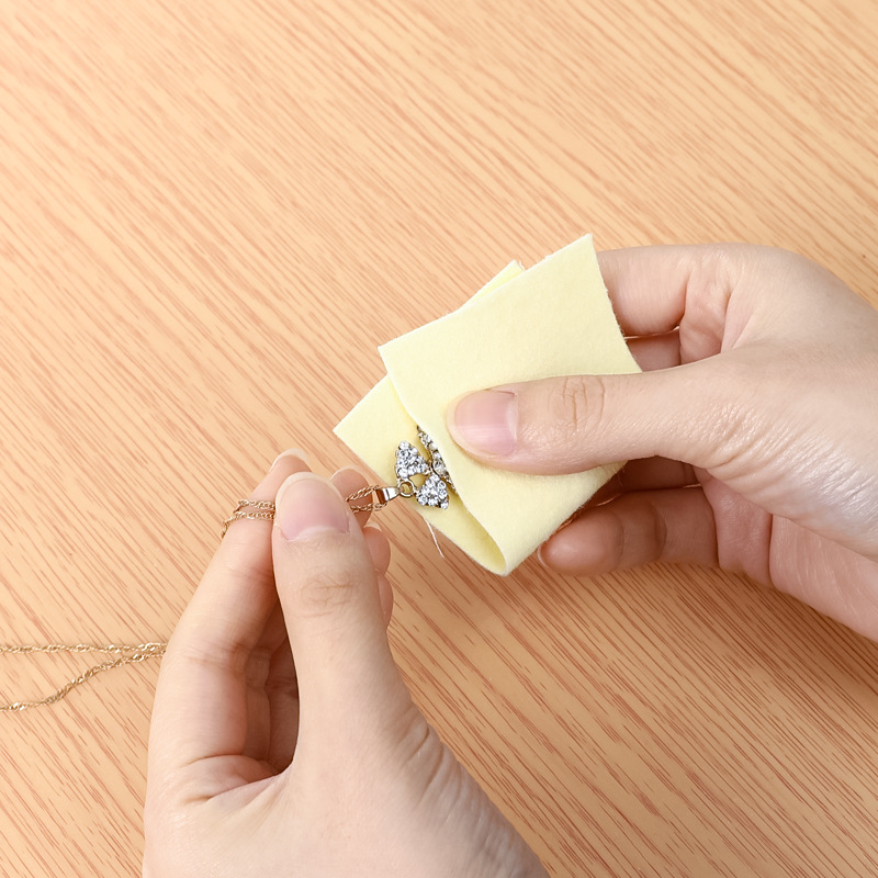 Picture of Japan imported gold and silver jewelry cleaning artifact watch jewelry wiping oxidation removal maintenance polishing silver cleaning cloth 1 piece