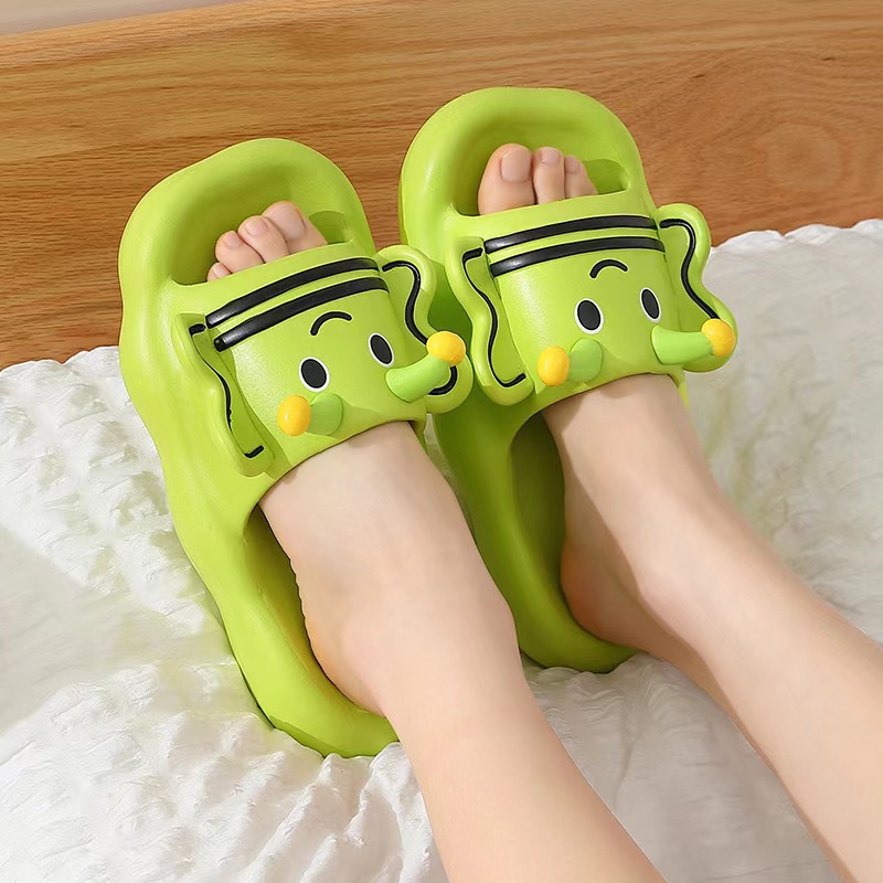 25 New Children's Slippers 6-12Eva Cartoon Cute Little Bee Thick-Soled Anti-Slip Sandals Baby Slippers