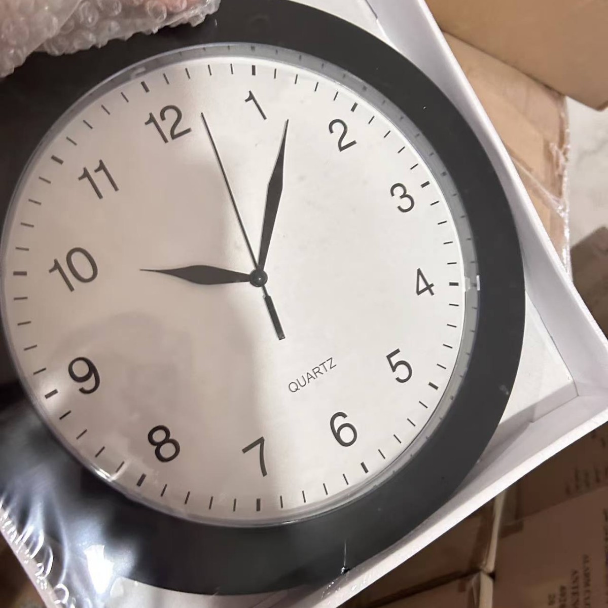 Promotional Discount In-Stock Stylish Wall Clock, Light Luxury Round Wall Watch, Simple Home Decor, Silent Sweep-Second Wall Clock