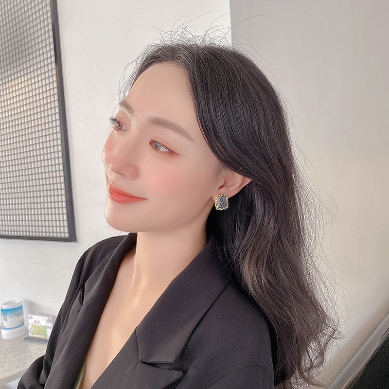 Picture of S925 Silver South Korea Dongdaemun Earrings French Retro All-match Niche Geometric Lace Tulip Earrings B563