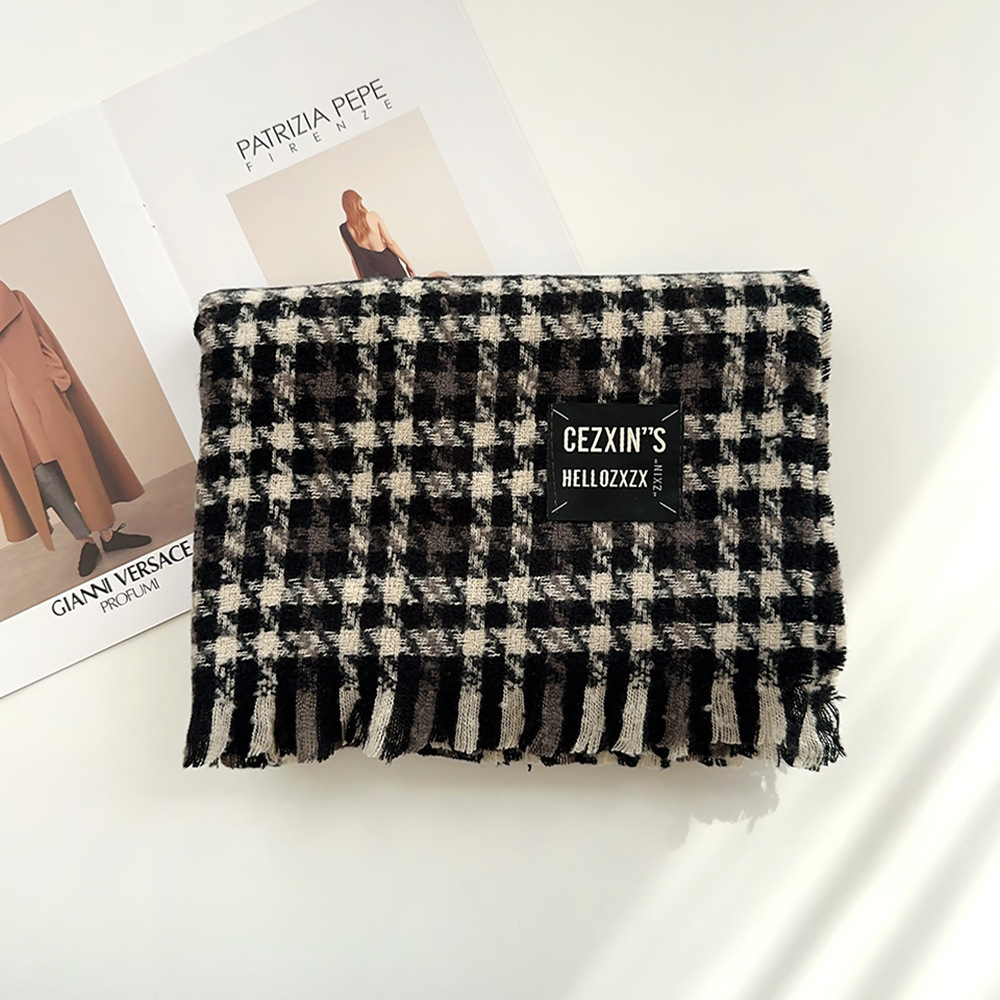 Picture of Korean Style Contrasting Houndstooth Scarf for Women in Autumn and Winter, Warm Retro, Versatile, High-End Shawl, Dual-Purpose Thickeneded Scarf