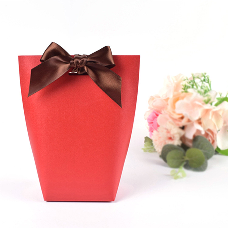 Blank festive red pearl paper simple wind hand gift candy box spot festive red candy packaging carton