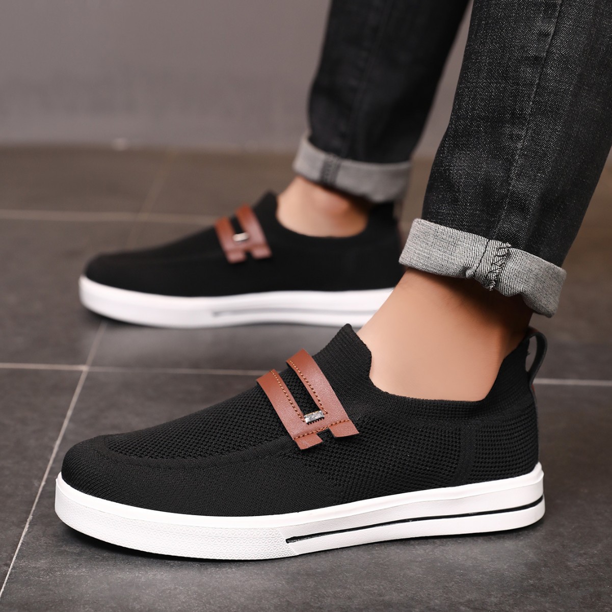 Men's Shoes Summer New Style Breathable Casual Shoes plus size Soft Stomp Mesh Shoes sneaker Light Business Men's Shoes Trendy