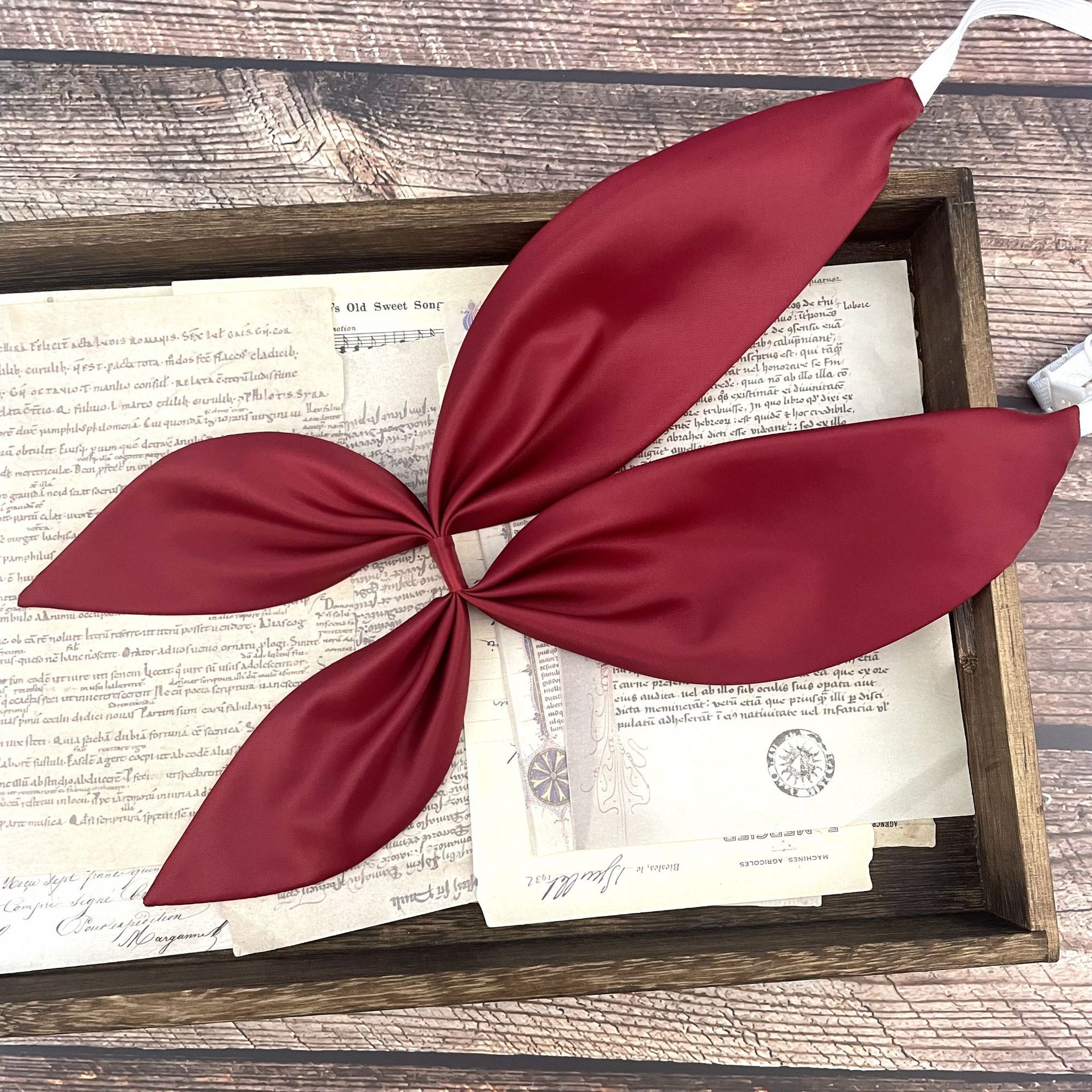 Picture of Goldfish Knot Jk Bow Tie Imitation Triangle Towel Free Slayer Suit Scarf Japanese Bow Uniform Collar wine red