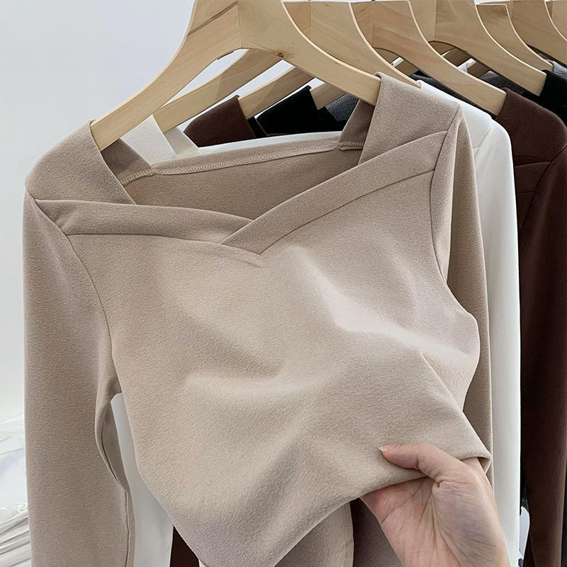 Design Gande velvet warm bottoming shirt women's autumn and winter new niche square collar irregular sanding foreign style slim fit