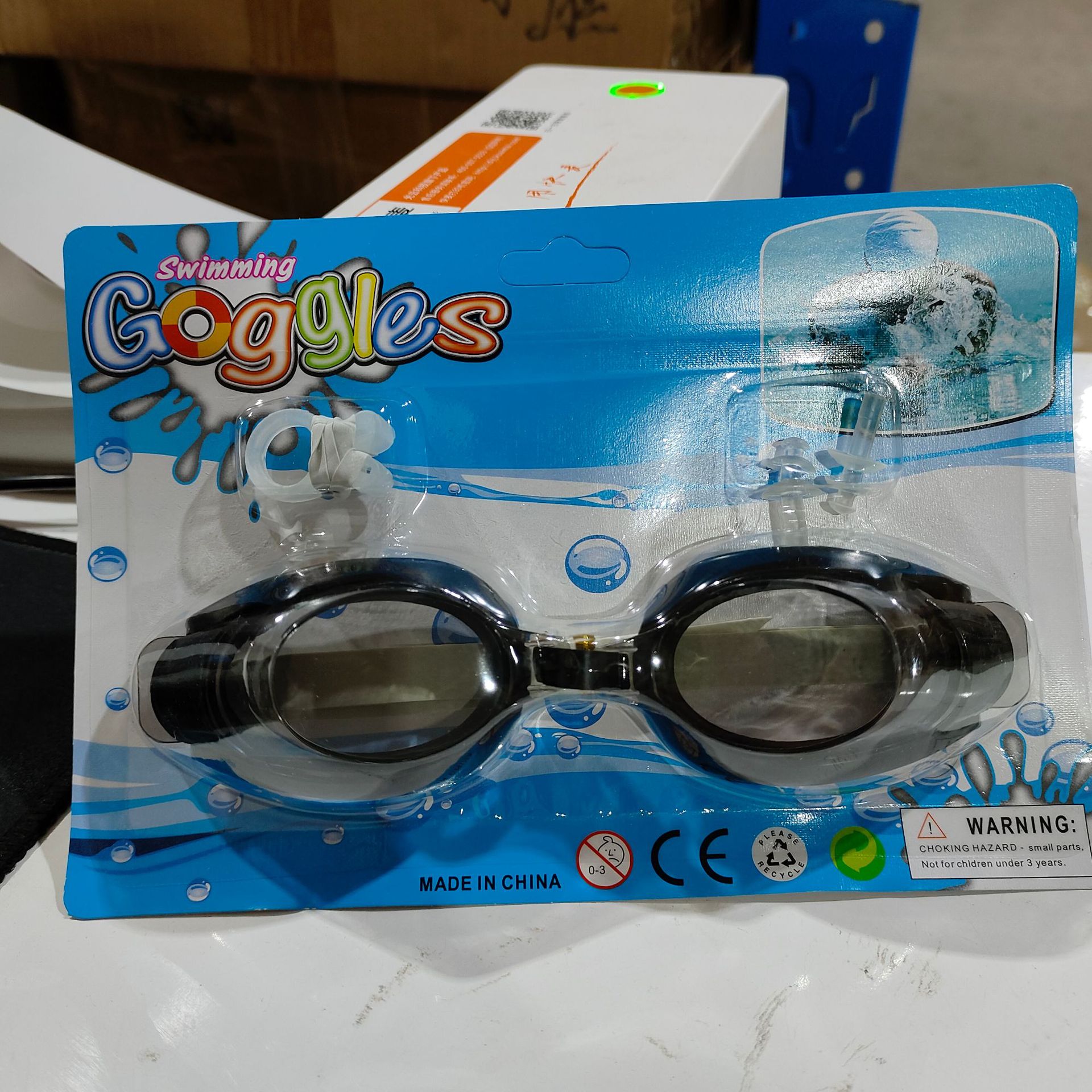 Picture of Manufacturer in Stock Wholesale High-Definition Flat Large Frame Waterproof and Anti-Fog Swimming Goggles Unisex Swimming Goggles