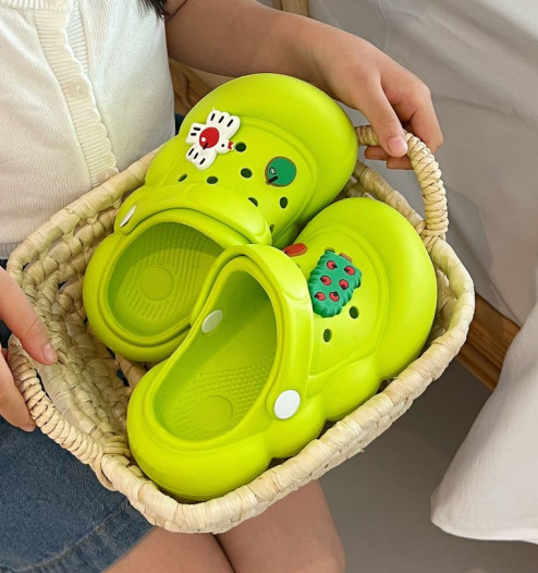 Picture of EVA Children's Slippers Hole Shoes Breathable Summer Wear-resistant Deodorant Sandals Children's Sandals Cartoon Children's Slippers