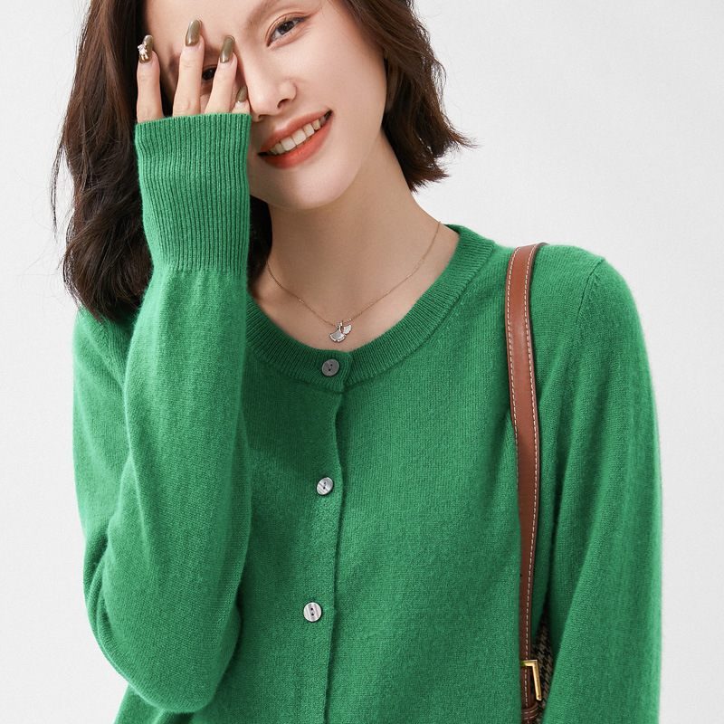 Picture of New 2025 Autumn and Winter Ol Elegant Cardigan Long-Sleeved Round Neck Straight Sweater Women's Knitted Knitwear One Piece Wholesale