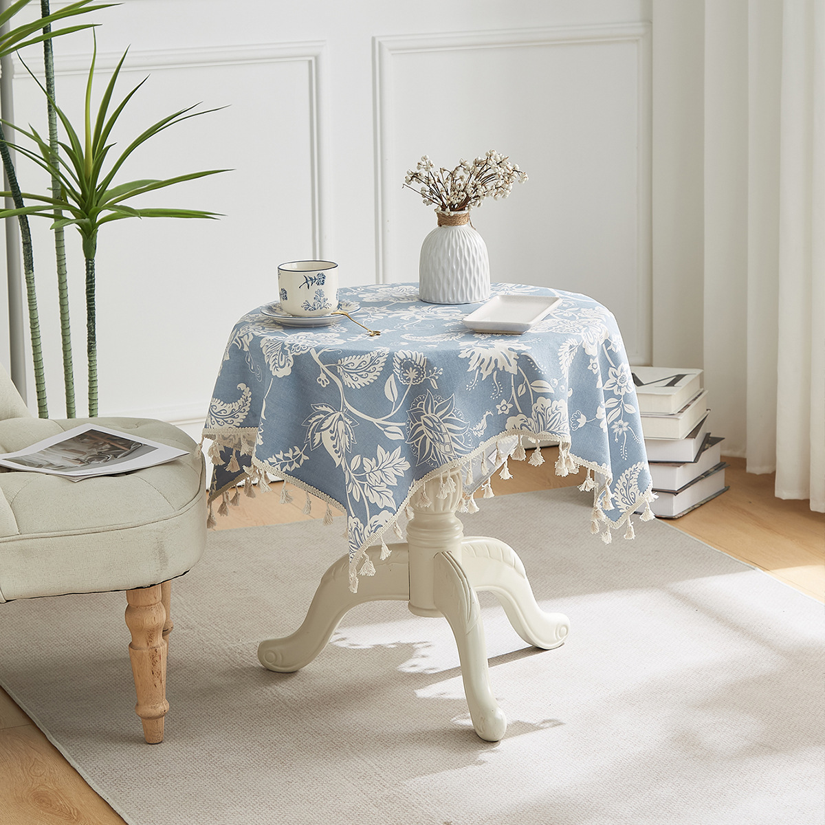 Cross-border New Style Cotton and Linen Small Fresh Xizang Blue Flower Round Tablecloth Household Living Room Homestay Decorative Tassel Tablecloth