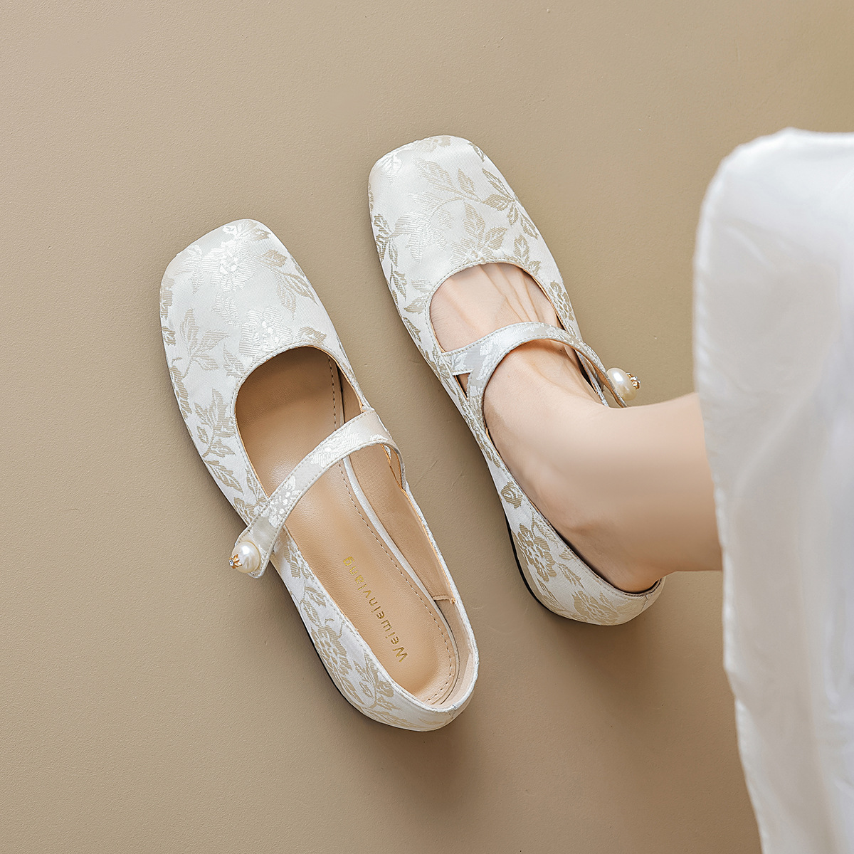 Weiwei Girl 633-1 Square Toe Single Shoes Women's Thick Heeled Shoe with Retro New Chinese Style National Style Mary Jane Shoe Shallow Mouth