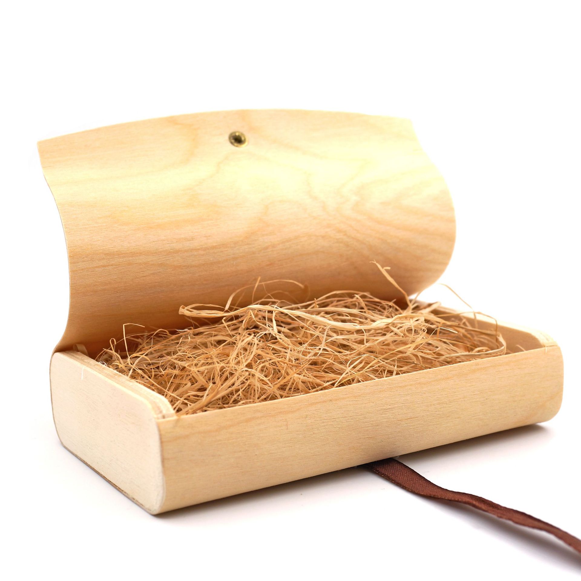 Picture of Spot solid wood box bow tie packaging box can be printed LOGO