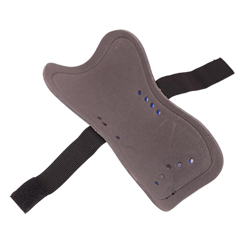 Football guards Leg guards with holes Breathable straps Leg guards Ultra-light guards Leg guards for primary and secondary school students