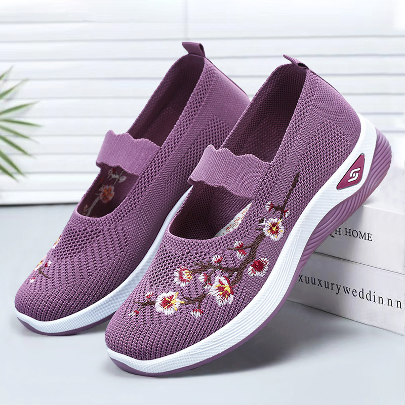Picture of Old Beijing Cloth Shoes Women's 2025 New Summer Shallow Mouth Shoes Women's Casual Moms Shoes Slip-on Lazy Shoes