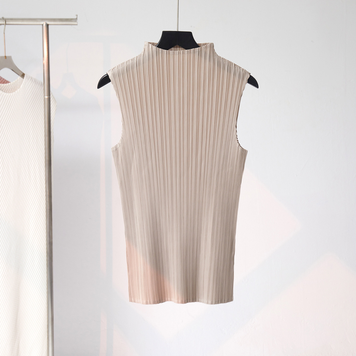 Miyake Special Cabinet All-match Pleated Top Women's Sleeveless Summer New Slim-fit Slimming Vertical Collar T-shirt Vest for Outer Wear