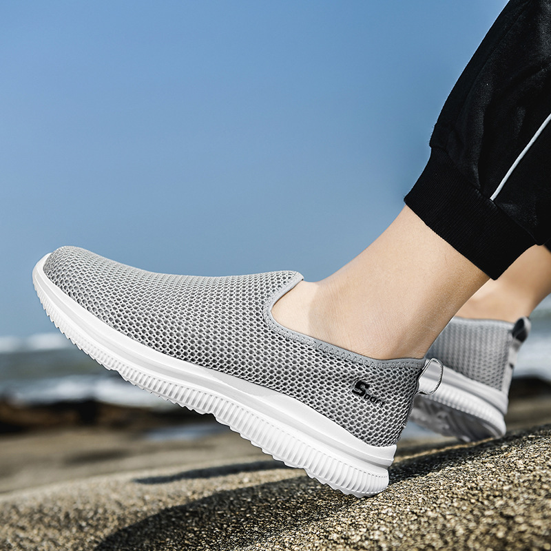 Outdoor Shoes 2022 Summer New Slip-On Large Size Hiking Wading Couple Lightweight Shuoxi Men's Shoes