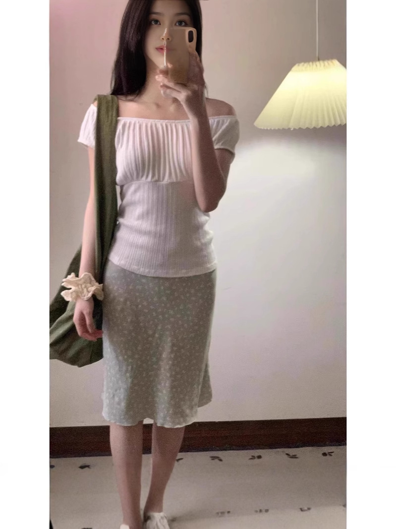 One-leaf A-line skirt women's summer thin 2025 new high-waisted slimming polka dot mid-length hot girl hip skirt