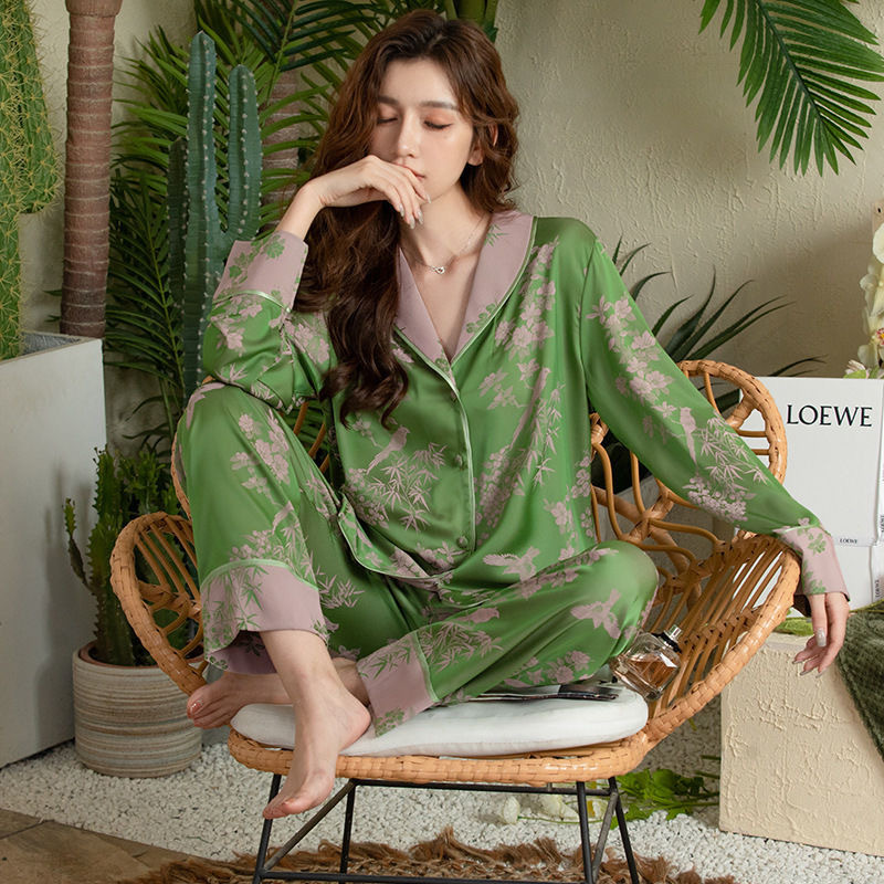 Tiktok popular spring and autumn popular new pajamas artificial silk Women's Home wear suit long sleeve Internet celebrity can be worn outside