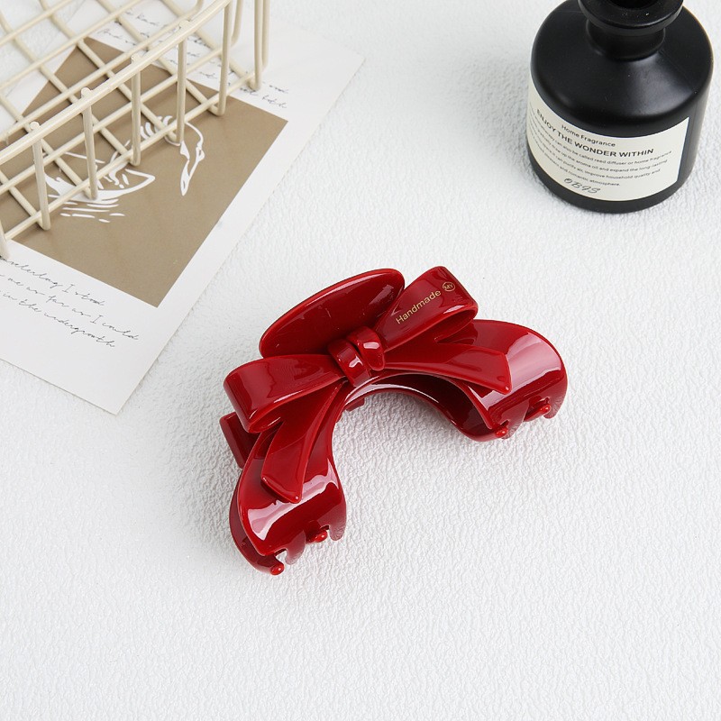 Picture of Tulip Cherry Grab Clip Premium 2024 New Maillard Grab Clip Cute Dalmatian Shark Clip Hair Accessories