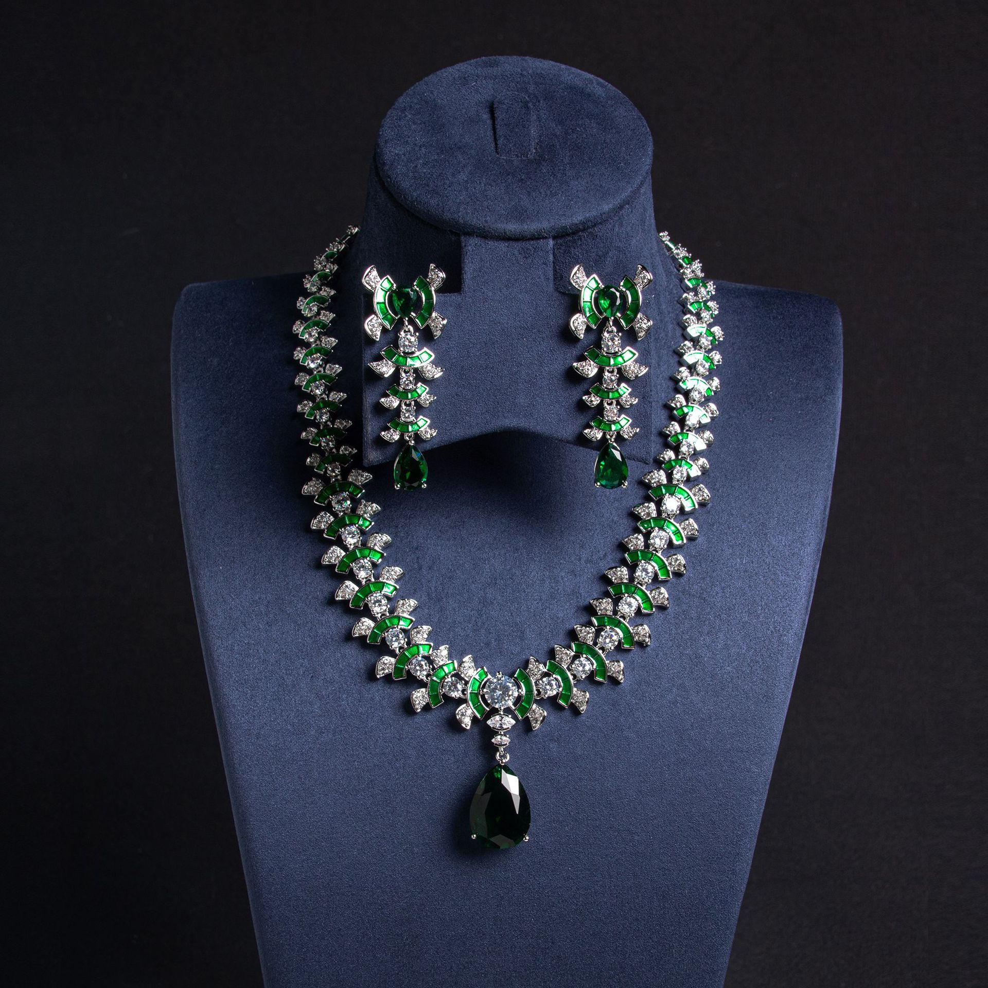 Picture of European and American Cross-border High-set Jewelry Necklace Earrings Ring Bracelet Four-piece Banquet Luxury All-match Jewelry for Women