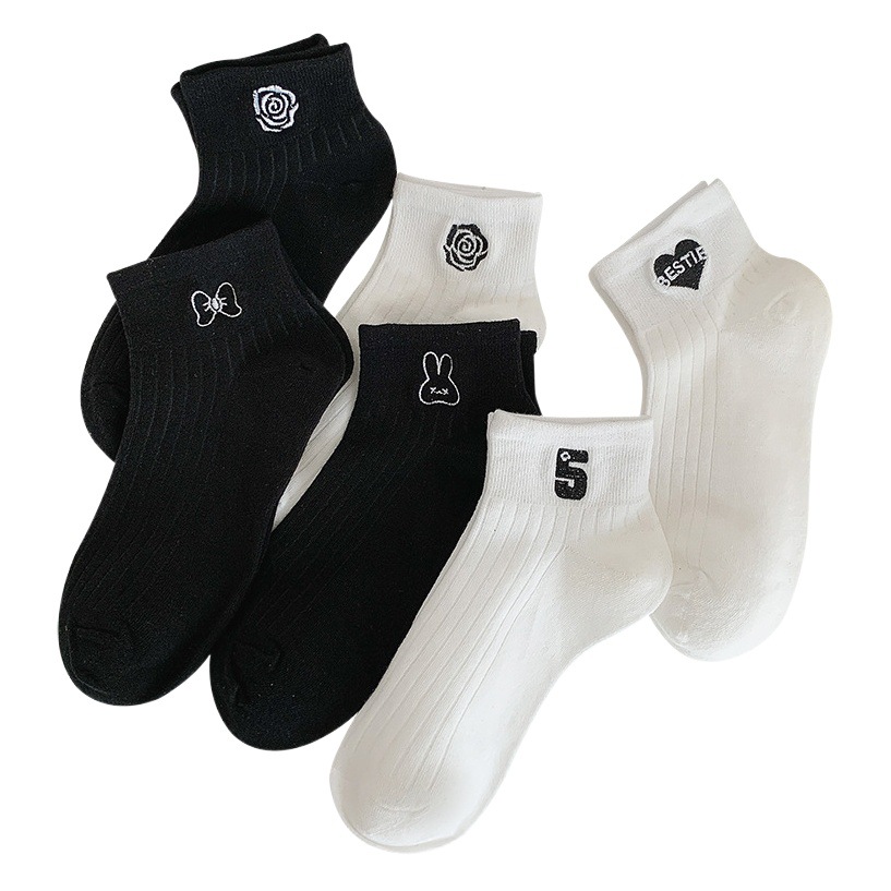 Short socks women's spring and summer black and white cotton women's short socks Net popular ins tide students thin boat Socks wholesale