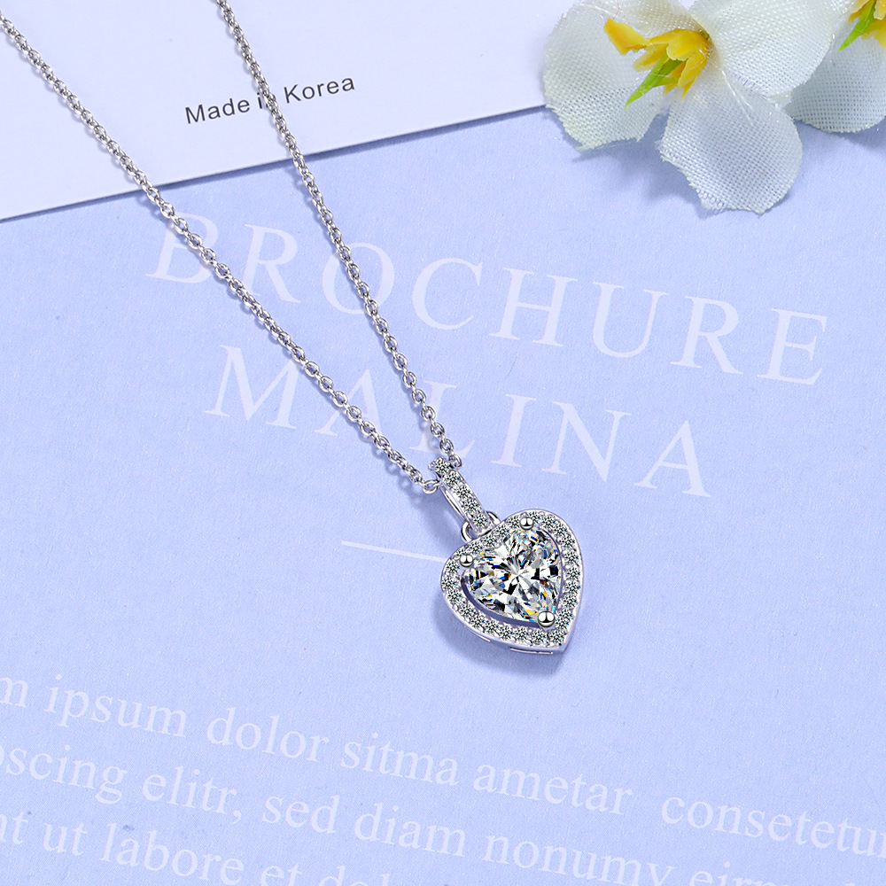 Picture of Zircon Necklace Women's Heart-Shaped Diamond Short Clavicle Chain Simple Elegant Internet Popular Ins Love Pendant Women's Pendant