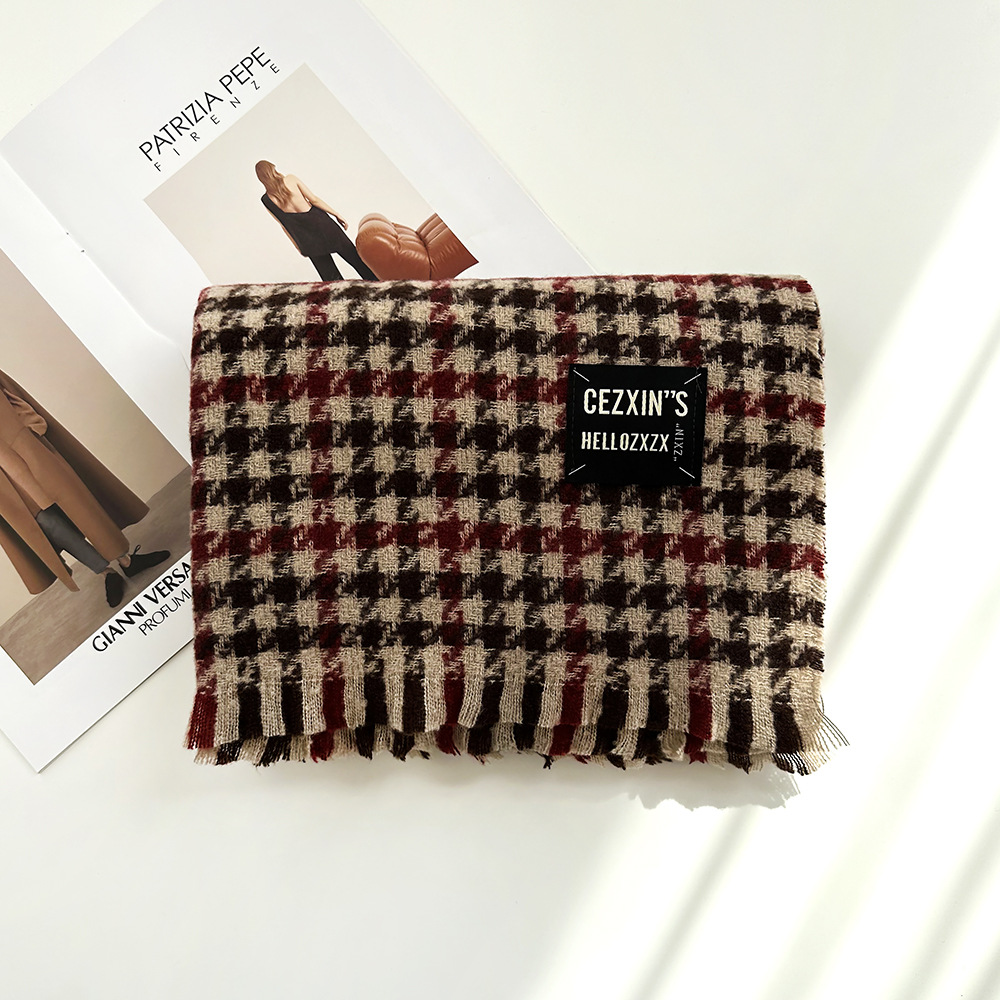 Picture of Korean Style Contrasting Houndstooth Scarf for Women in Autumn and Winter, Warm Retro, Versatile, High-End Shawl, Dual-Purpose Thickeneded Scarf