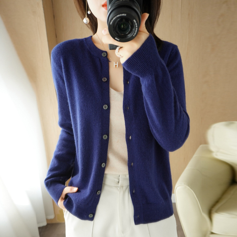 Picture of New 2025 Autumn and Winter Ol Elegant Cardigan Long-Sleeved Round Neck Straight Sweater Women's Knitted Knitwear One Piece Wholesale