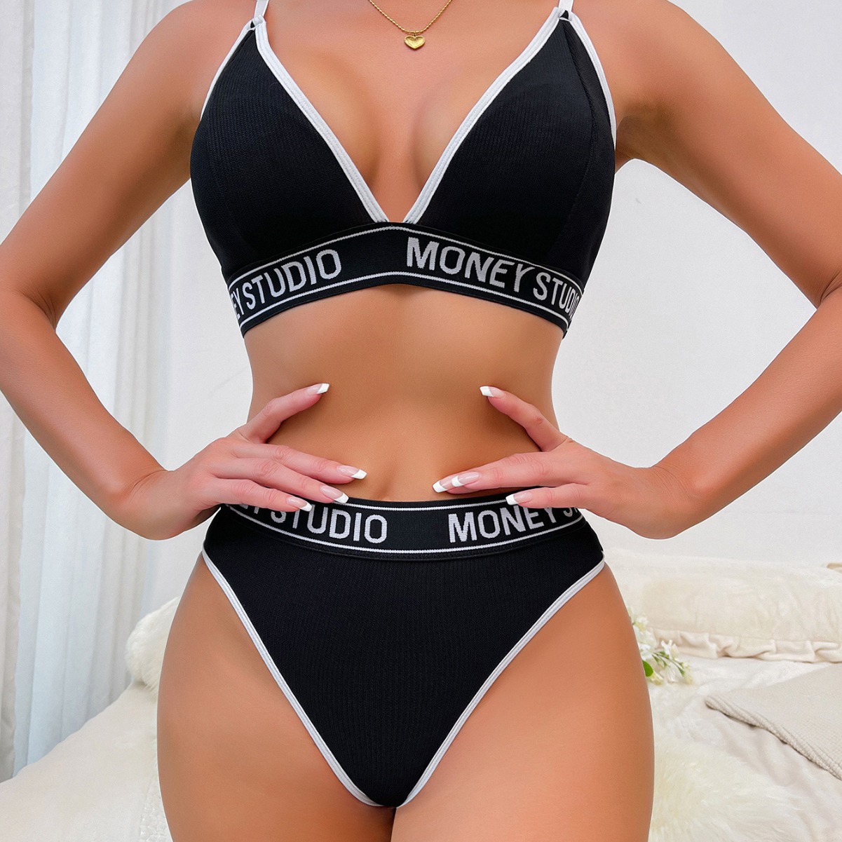 Sexy Lingerie European and American Amazon INS foreign trade Sexy Lingerie factory female adult Sexy suit