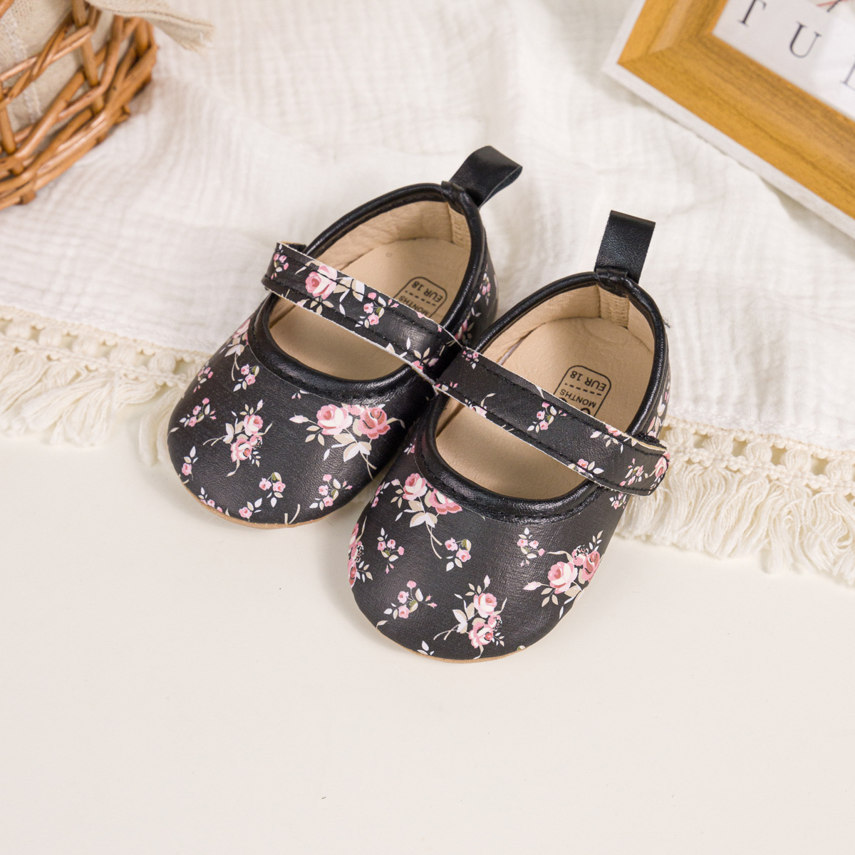 Picture of Amazon New Baby Shoes Printed Pattern Princess Shoes Velcro Anti-Slip Rubber Sole Toddler Shoes Baby Shoes