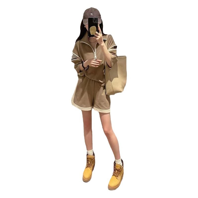 Fashionable Casual Sports Suit for Women European Station Spring and Summer New Zipper Lapel Wide Leg Shorts Design Two-Piece Trendy Set
