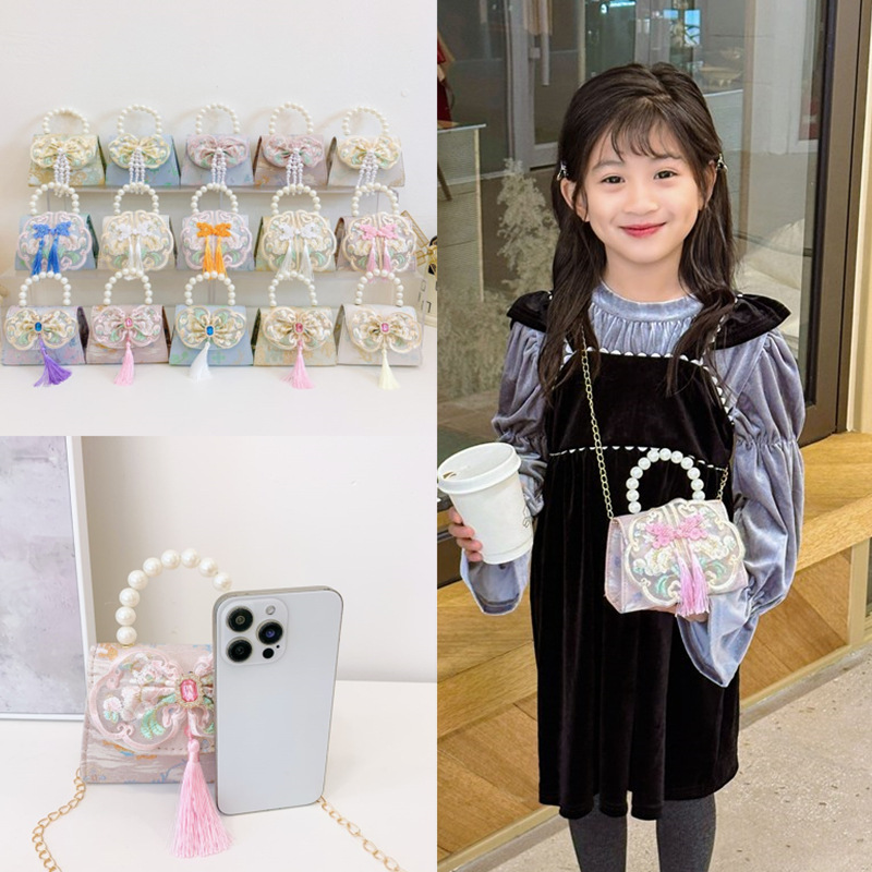 Picture of Hot Selling Children Shoulder Bag Exquisite Antique Little Girl Coin Purse Cute Princess Outdoor Casual Pearl Handbag