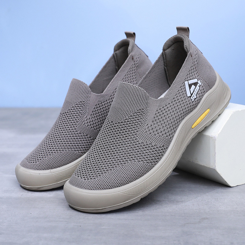 Shoes Men's Comfortable Breathable Thick sneaker Slip-on Soft Sole Lightweight Non-slip Outdoor Shoes for Dad Spring and Autumn New