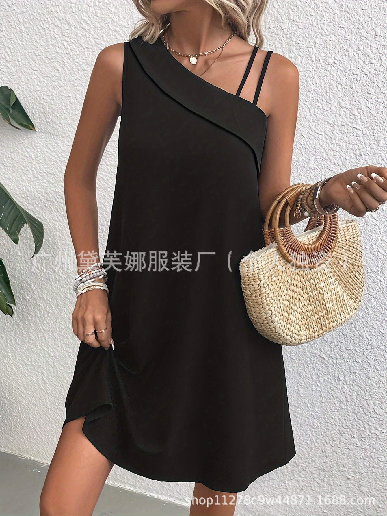 Picture of 2024 Cross-border New Asymmetric Shoulder Sleeveless dress