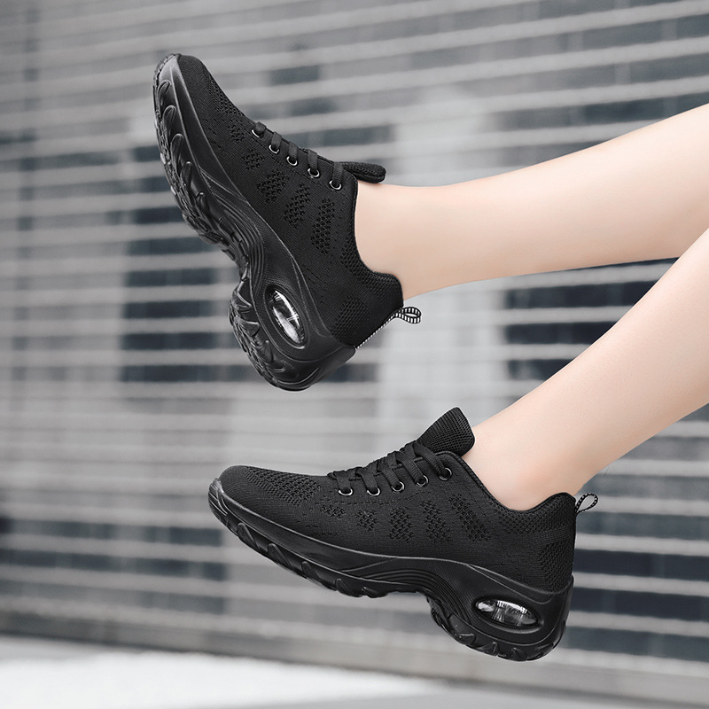 Picture of 2025 New Autum Style Fly-Woven Mesh Breathable Middle-Aged and Elderly Women's Shoes Casual Shoes Trbottomyy Thick-Soled Sports Shoes
