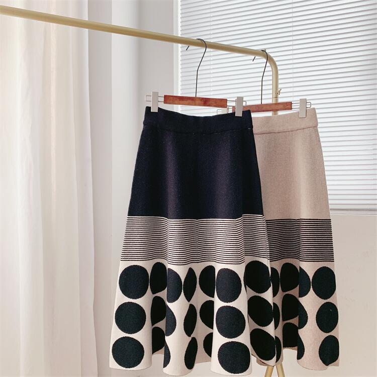 Hong Kong Style Modern Polka Dot Knitted High-Waisted Skirt for Women, New Autumn and Winter Elastic A-Line Pleated Skirt with Trendy Large Hem