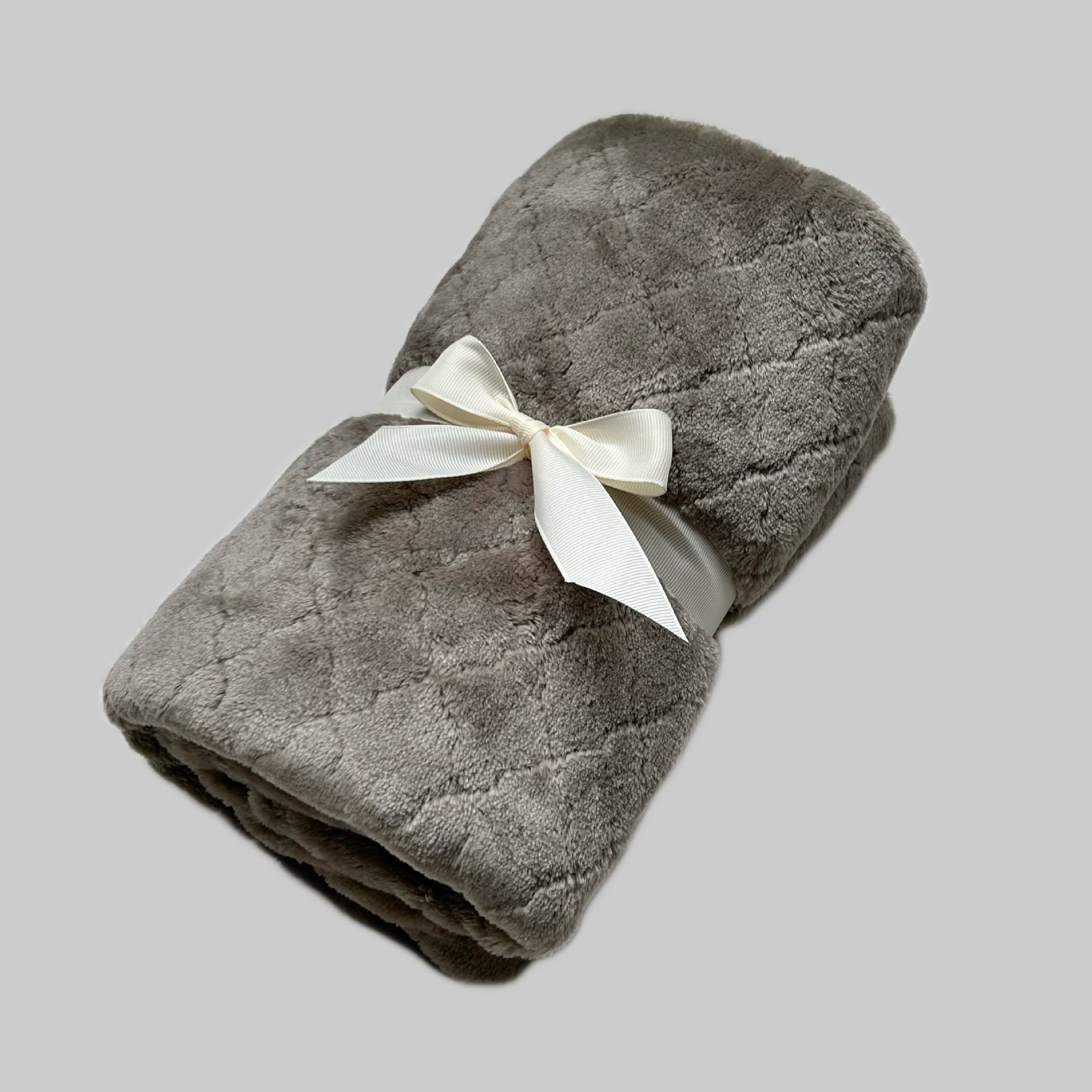 Picture of Pineapple Mesh Flannel Small Blanket Coral Fleece Cover Blanket Sofa Blanket Office Single Lunch Break Blanket Air Conditioning Blanket