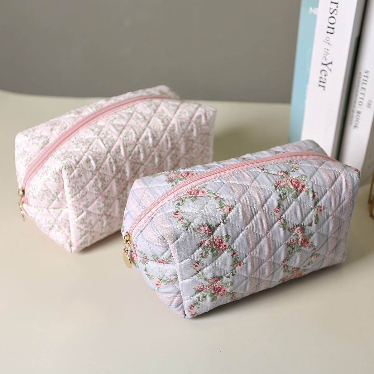 Picture of Cross-border Small Floral Quilted Cosmetic Bag Travel Skin Care Zipper Bag Large Capacity Portable Storage Bag Soft Bag