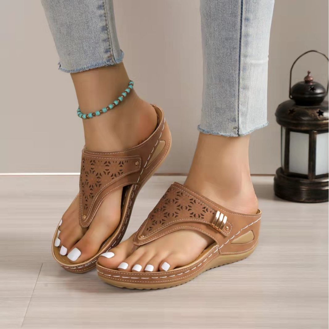 2023 Summer New Flip-Flop Line Stitching Wedge Thick Bottom Clip Foot Hollow New Sandals Women's Shoes for Foreign Trade
