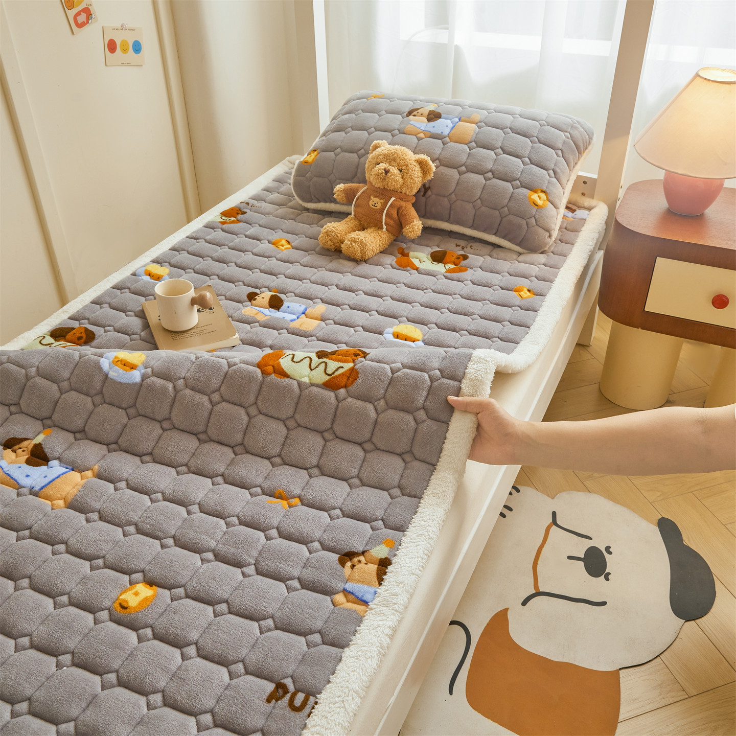 Picture of Class A Soybean Milk Velvet Mattress Winter Thickened Coral Velvet Dormitory Single Mattress Household Folding Cushion